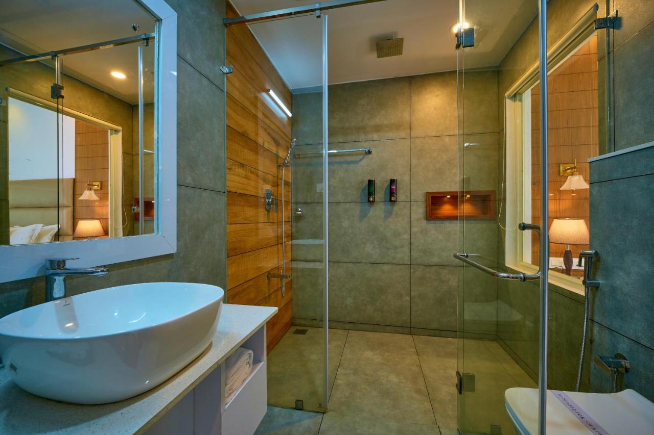 The Planet Munnar Hotel Suryanelli Bagian luar foto
