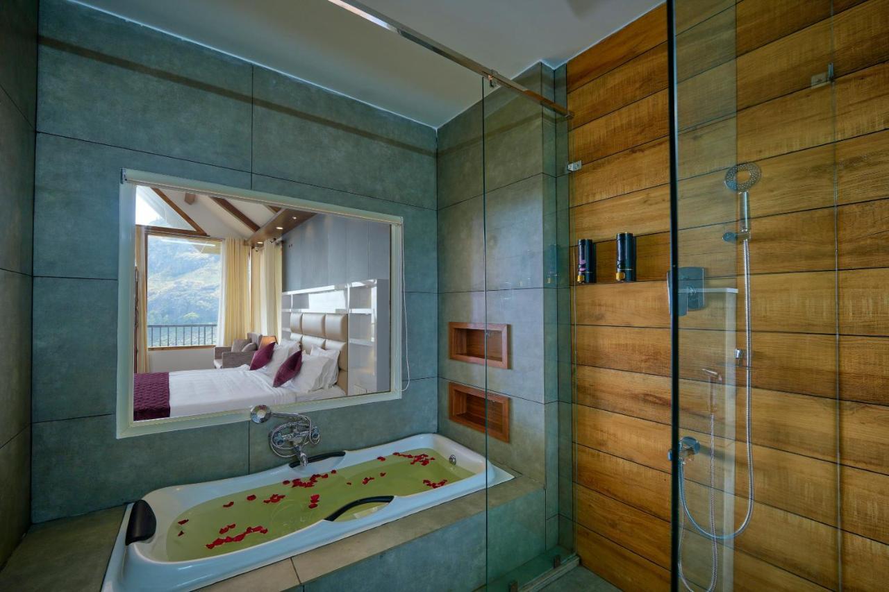 The Planet Munnar Hotel Suryanelli Bagian luar foto
