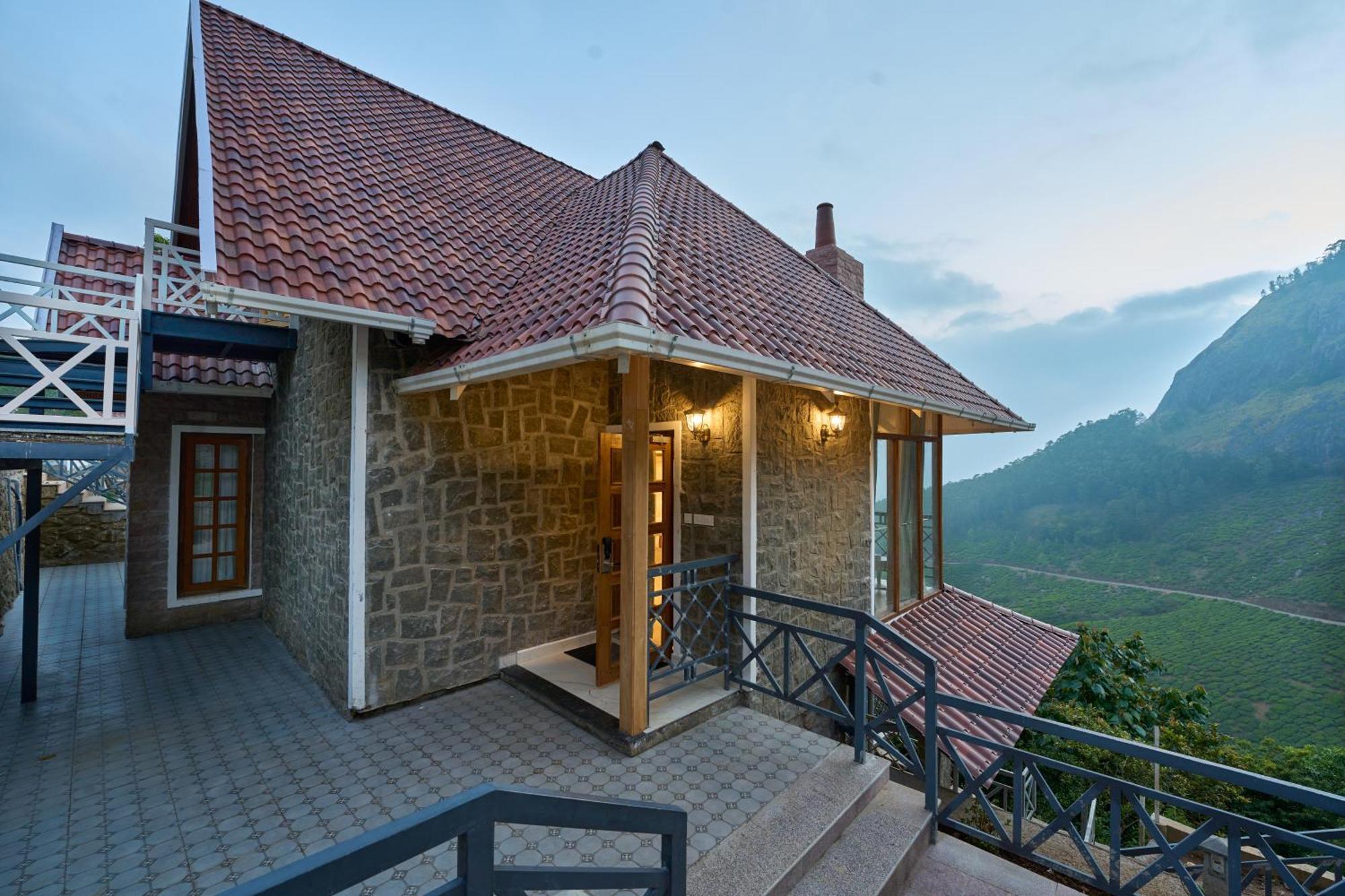 The Planet Munnar Hotel Suryanelli Bagian luar foto