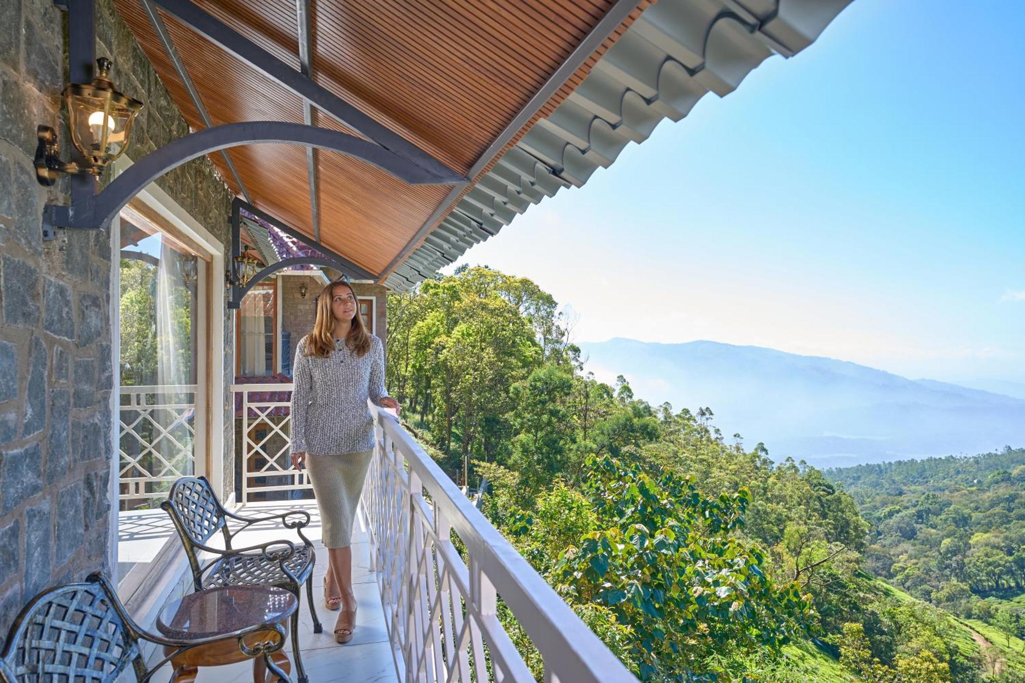 The Planet Munnar Hotel Suryanelli Bagian luar foto