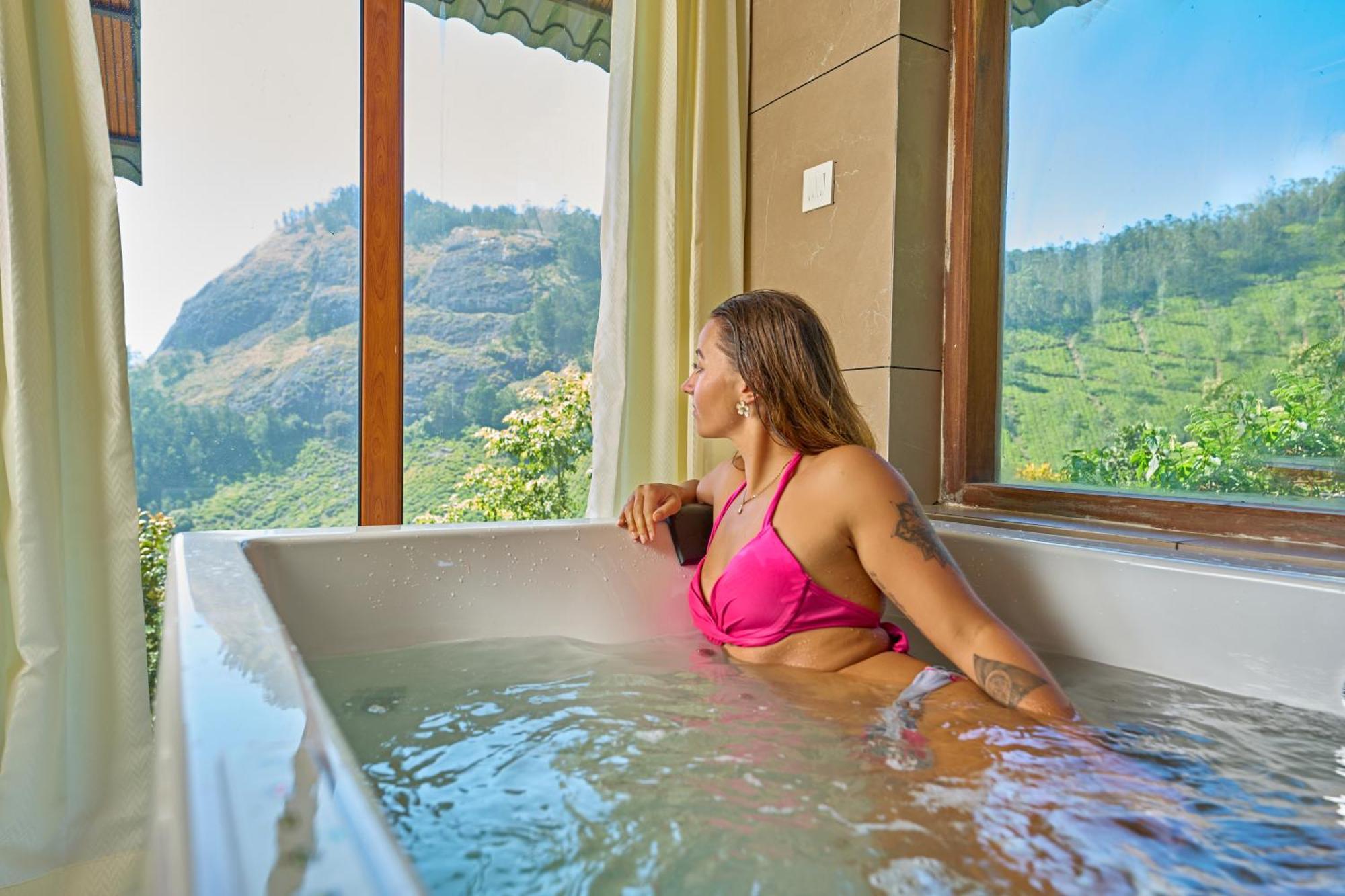 The Planet Munnar Hotel Suryanelli Bagian luar foto